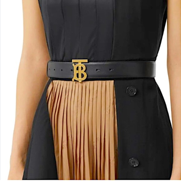 Burberry Black/Brown with Tag  Logo Buckle Reversible Leather Belt - Picture 2 of 13